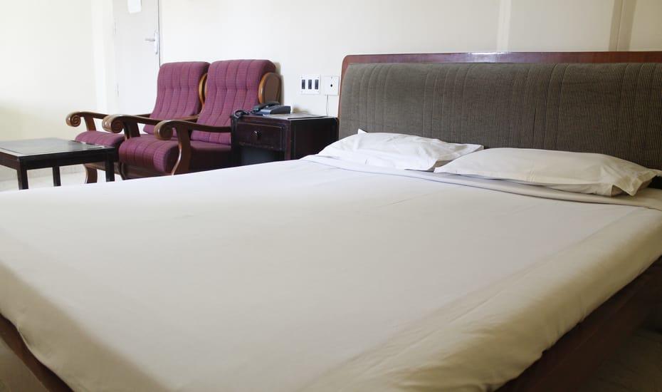 Hotel Regency 特里凡得琅 外观 照片